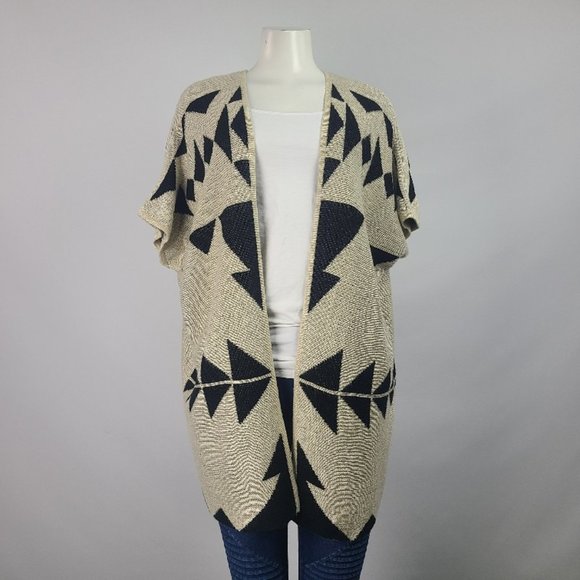Sweaters - Brown Aztec Short Sleeve Cardigan Shawl Size L/XL